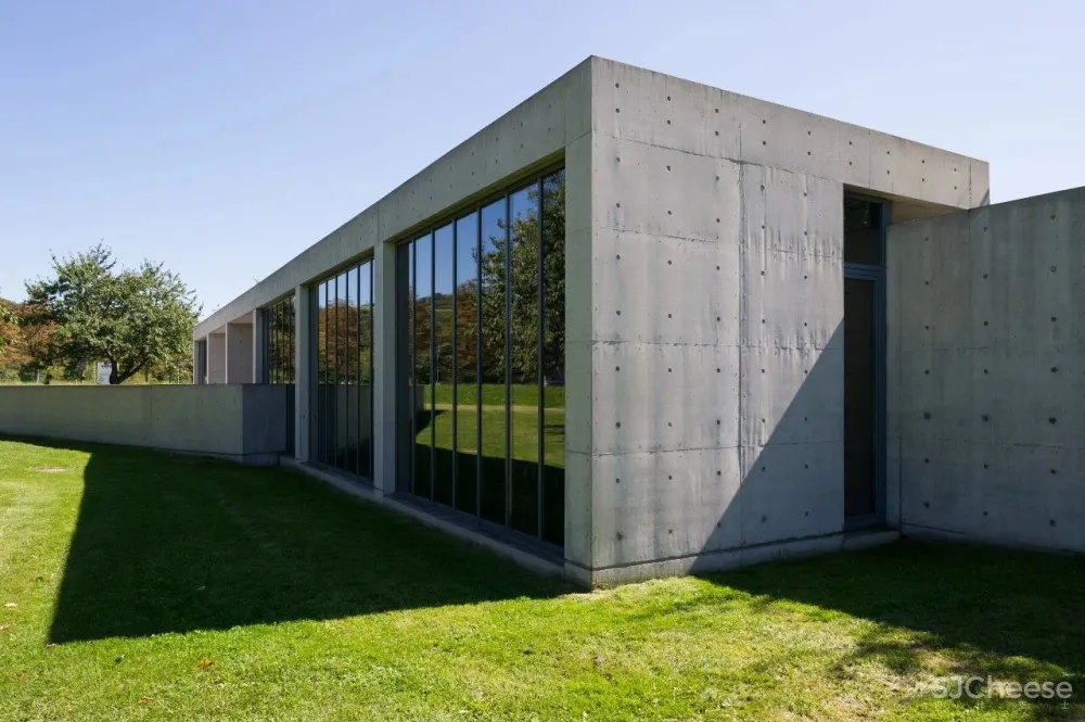 安藤忠雄丨清水混凝土诗人