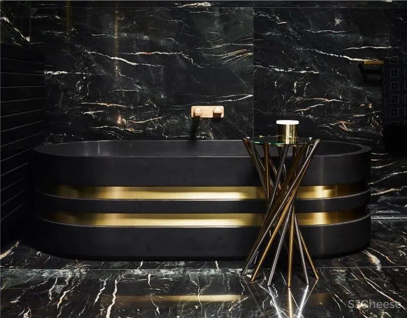 乡村别墅的大胆都市风，堪称黄铜设计典范