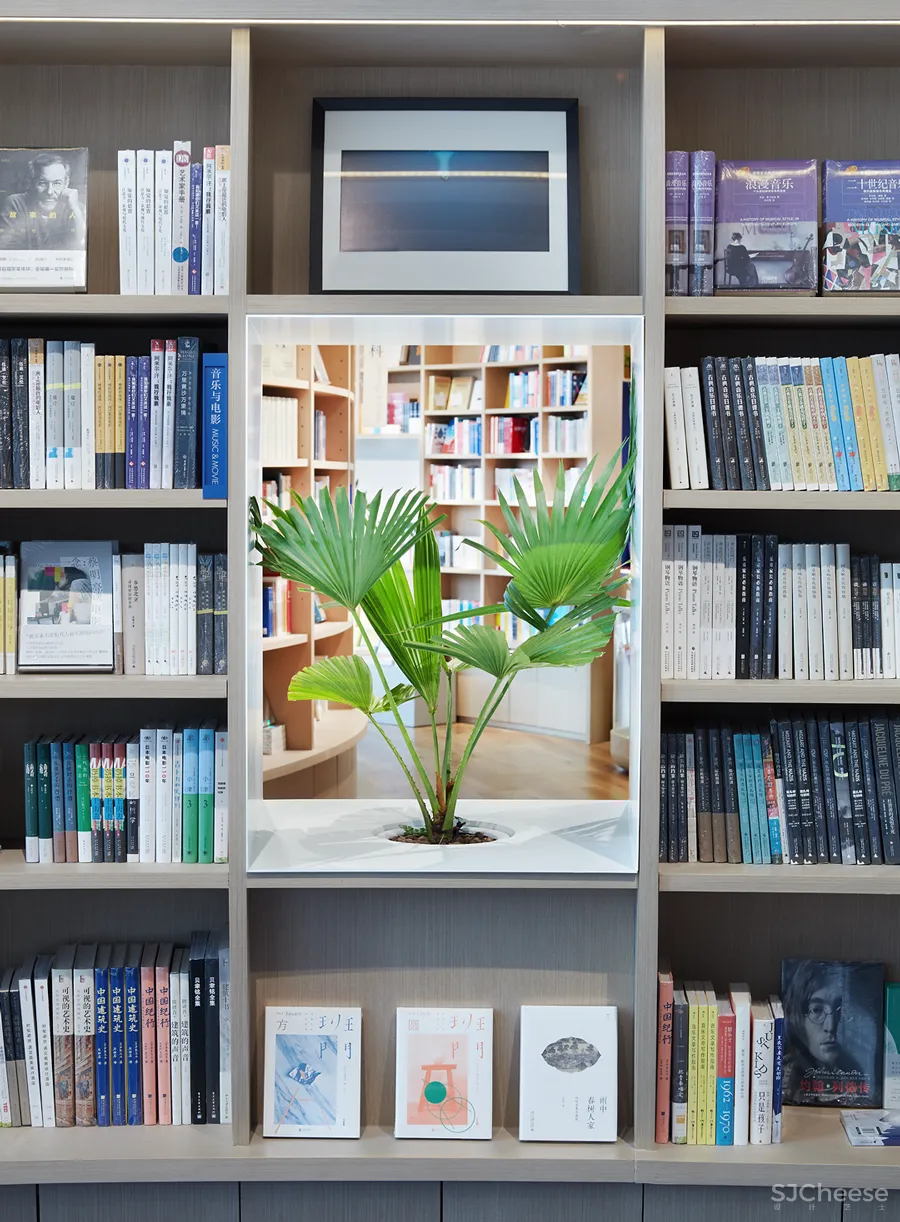 “全能设计师”郑铮和他的多元设计秘诀