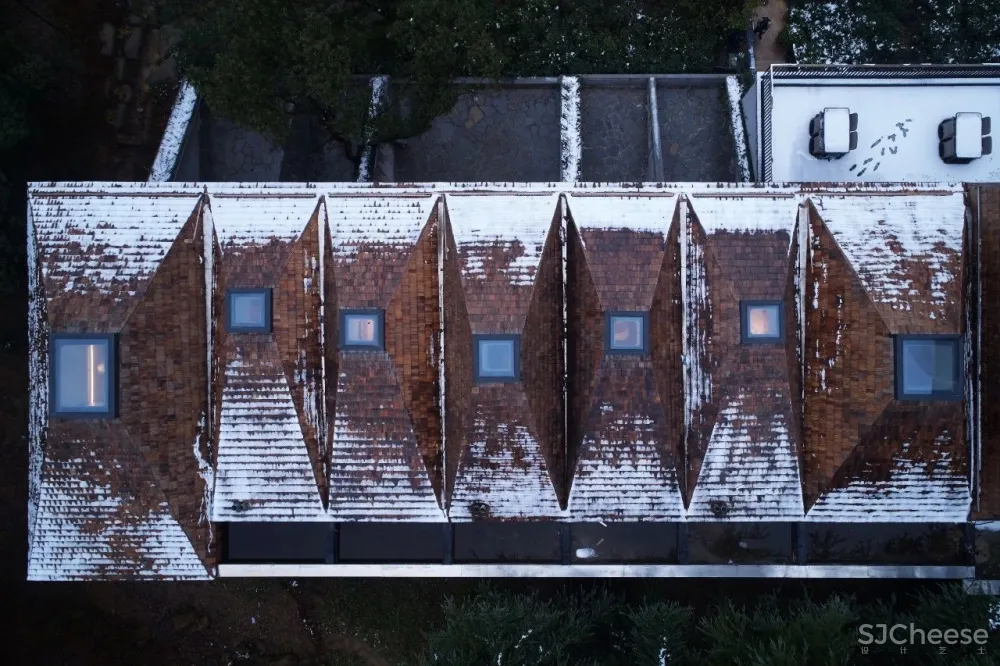 深山里的茶园民宿,美。