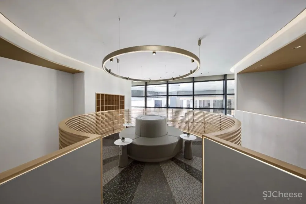 矩陣榮耀| 斬獲 2020 Red Dot Design Award 德国紅點設計大獎