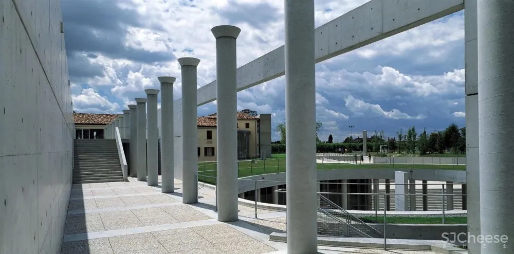 安藤忠雄丨清水混凝土诗人