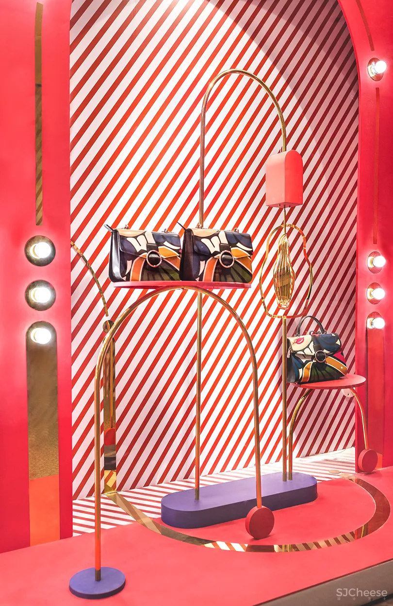 俄罗斯套娃 - 红谷HONGU 夏季橱窗设计