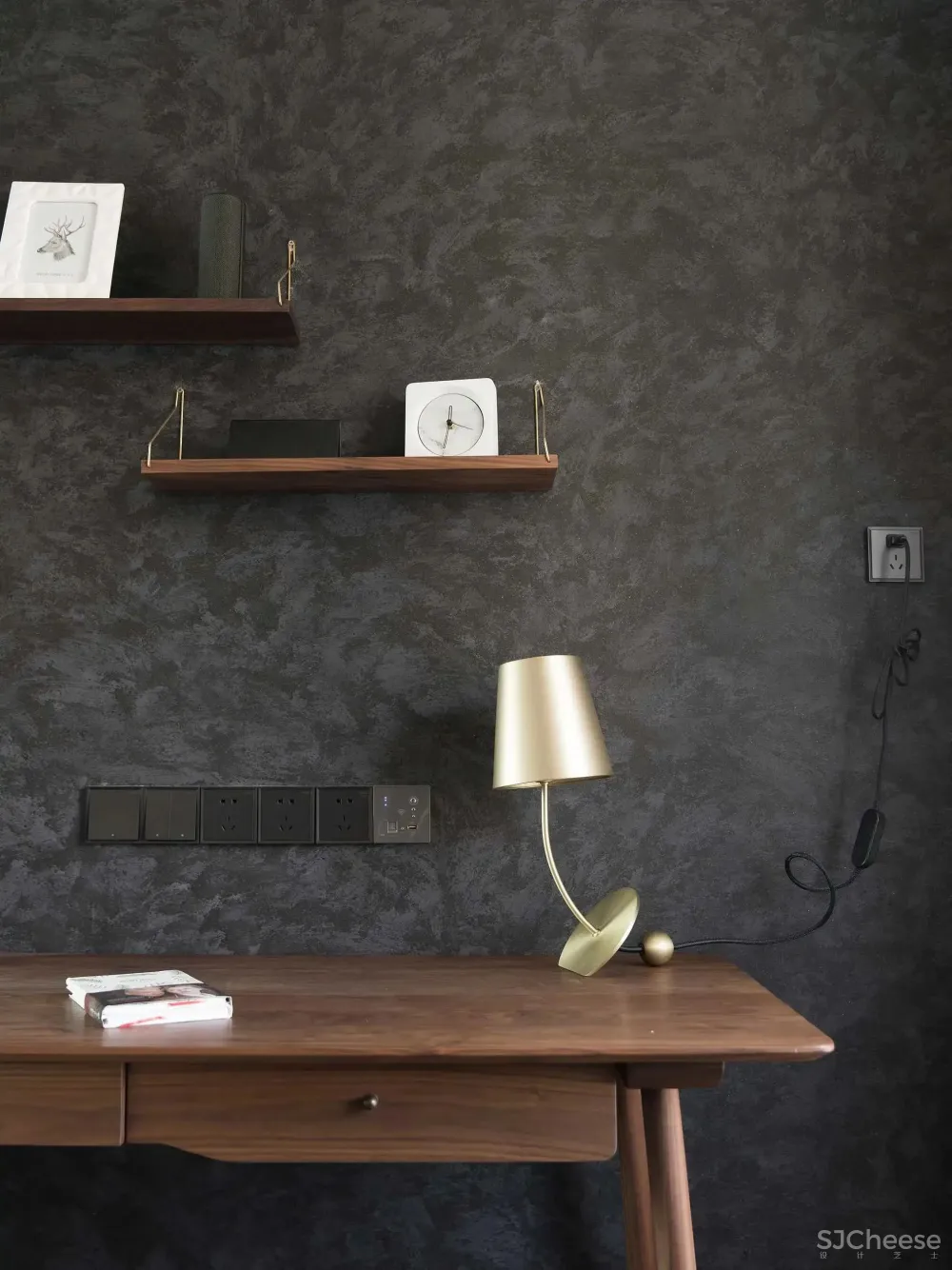 其实女人的要求并不高，只需要这样一个温馨的家就够了。