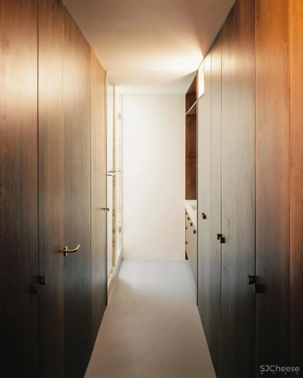 Arriba|設計的高陡海岸