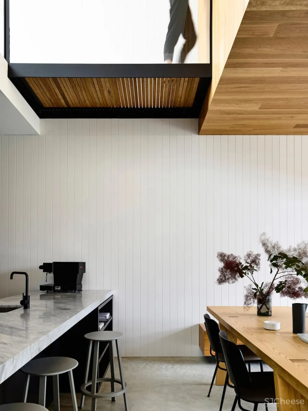 简约现代住宅，用木材打造出温暖舒适的家！