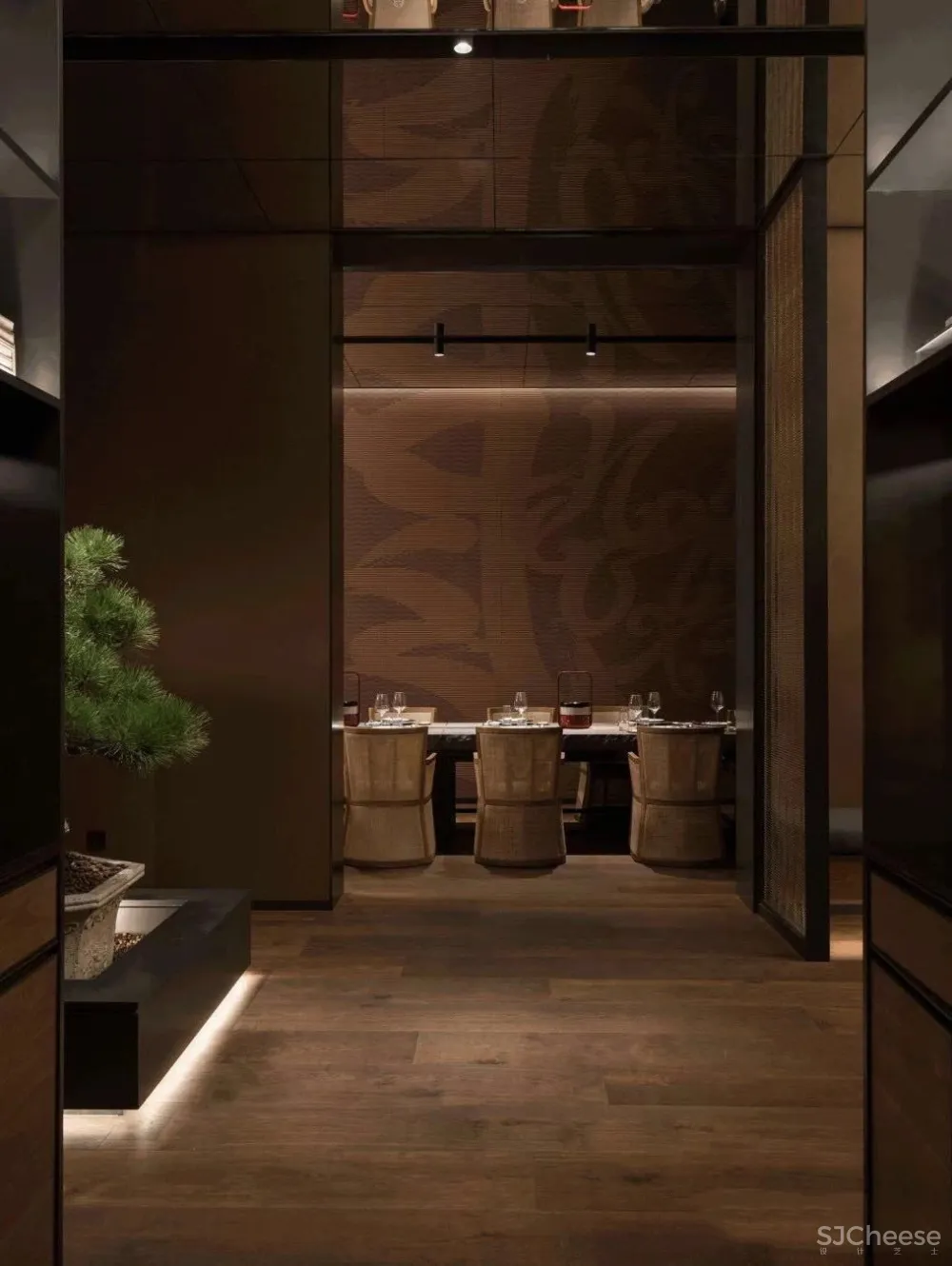 沈雷力作 百年品牌 历史餐饮名店「凤临阁」