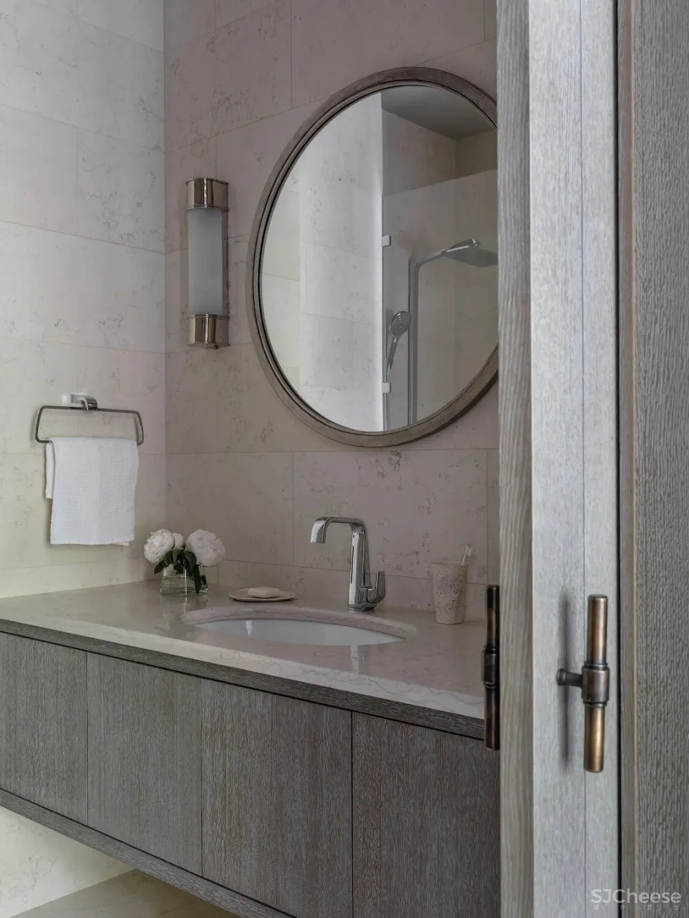 Sisters Design 新作 莫斯科明与暗的平衡