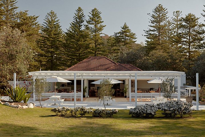 Olivia Bossy | Dunes Palm Beach Restaurant , 慵懒休闲的海滨餐厅