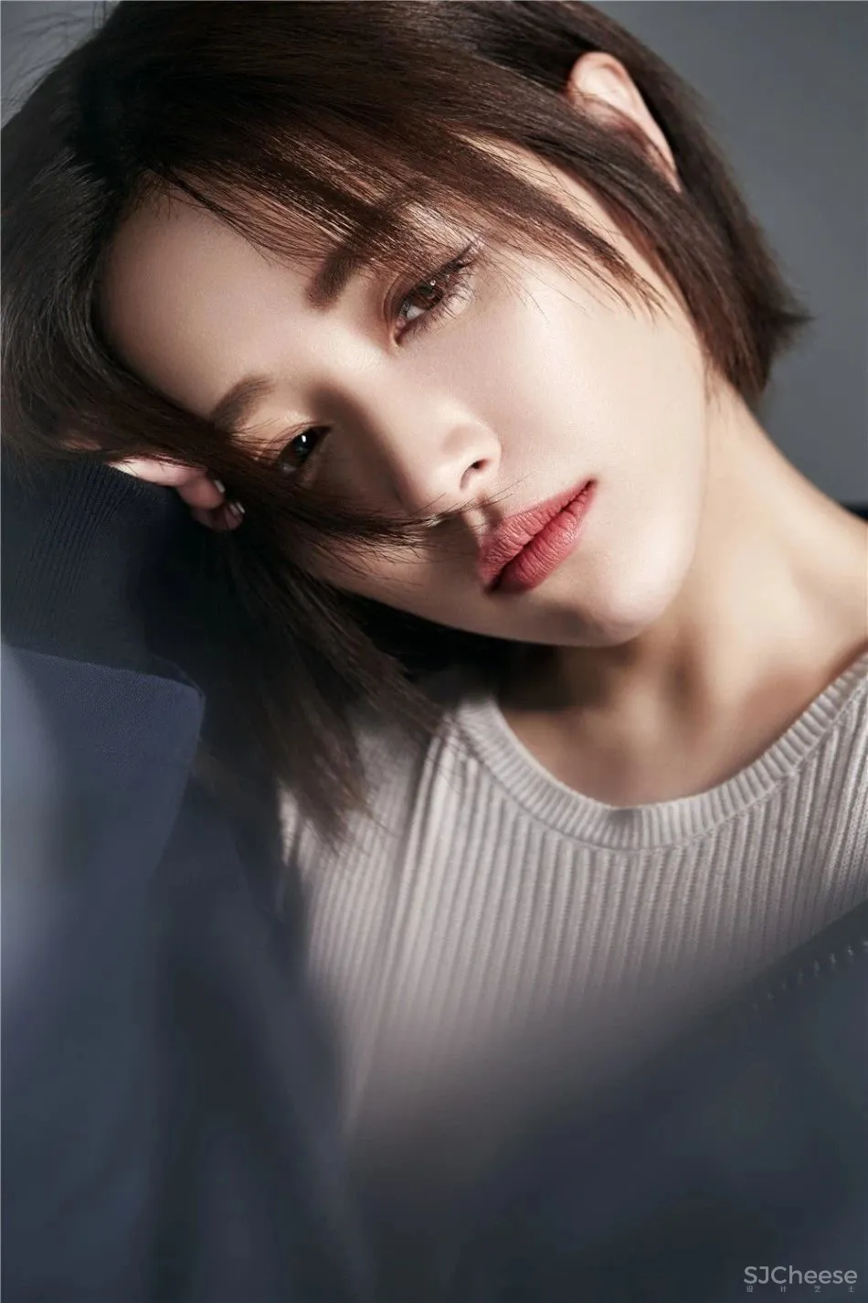 文章|仅20%的设计师认识【高级灰】