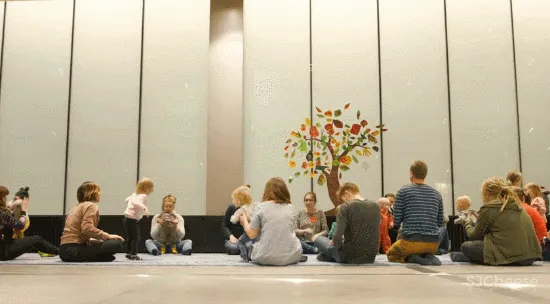 10年烧了7.5亿，全球最不务正业图书馆，能看电影、打游戏、唱K…流浪汉都可以随意进