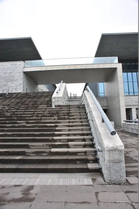 安藤忠雄丨清水混凝土诗人