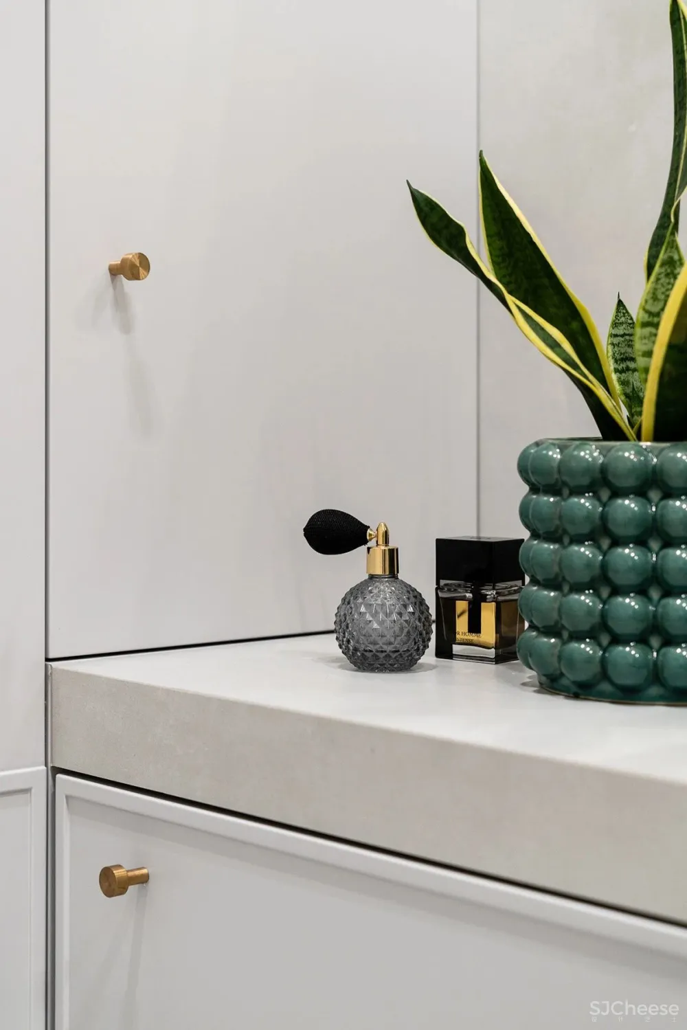 这个以“绿”为美的空间,打造出了现代与古典兼具的极致魅力