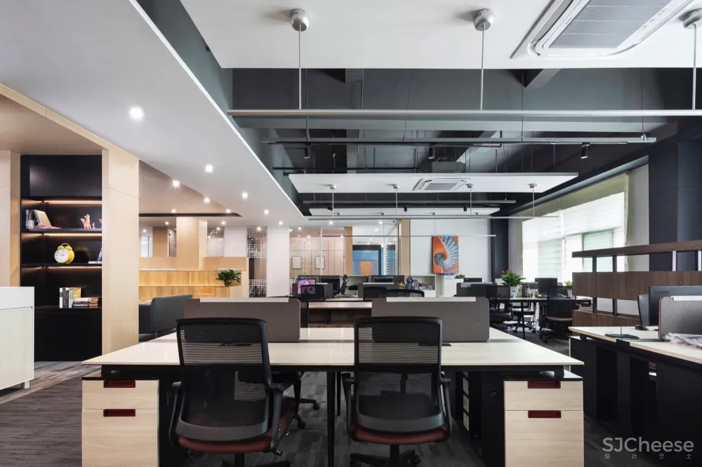 厂区办公空间中的“混天绫”