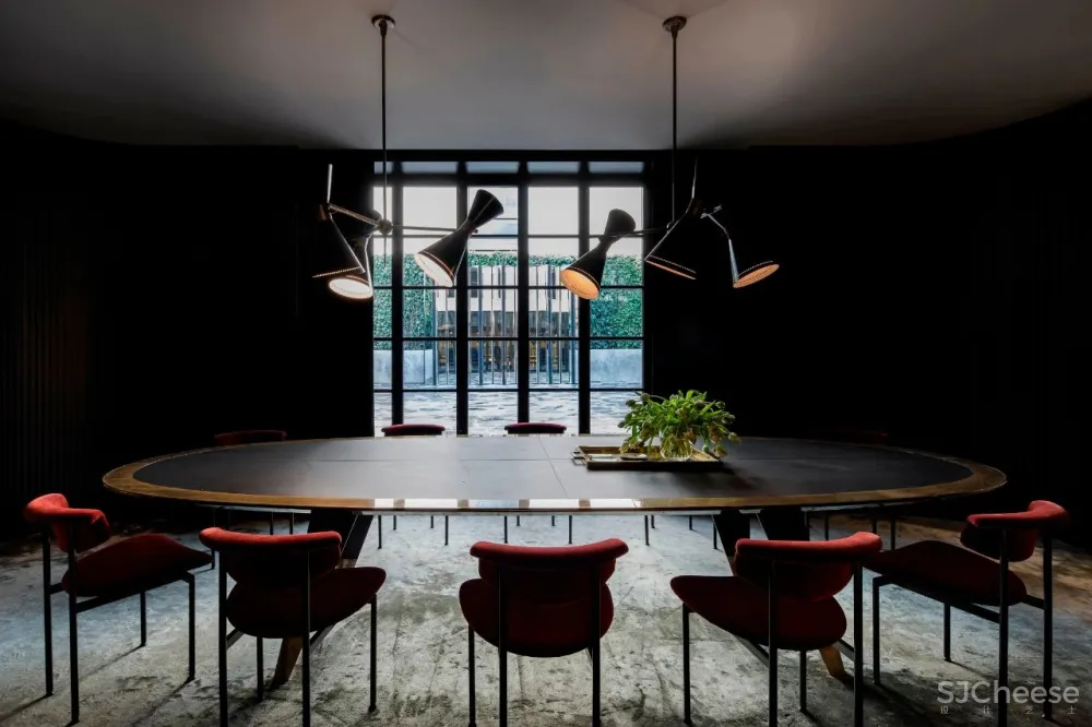 Storage Associati 精致优雅的现代美学