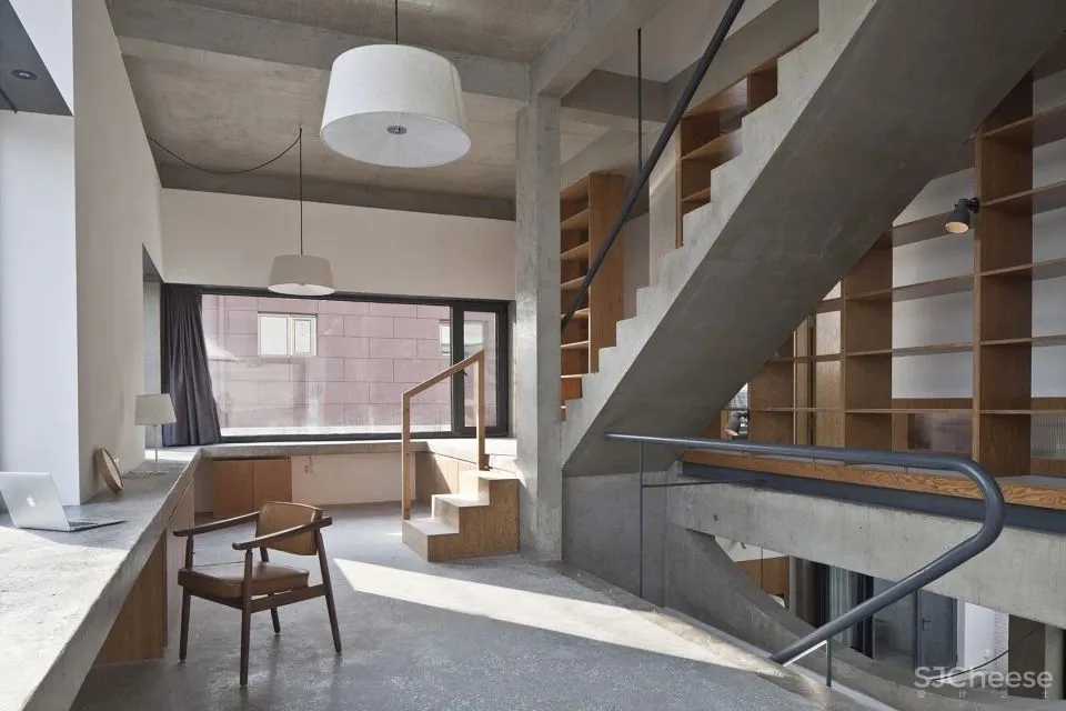 新作 联排住宅的创意改造 缝中之家,北京 察社办公室