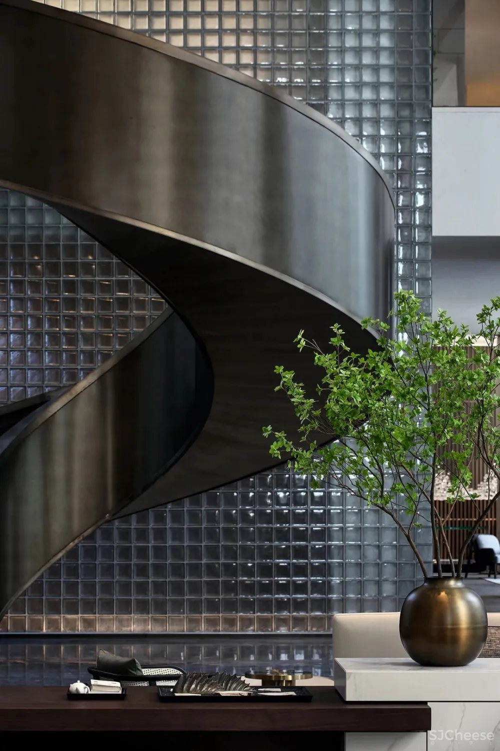 CCD.郑中新作 广州「保利·拾光年」售楼处 效果图和实景照片