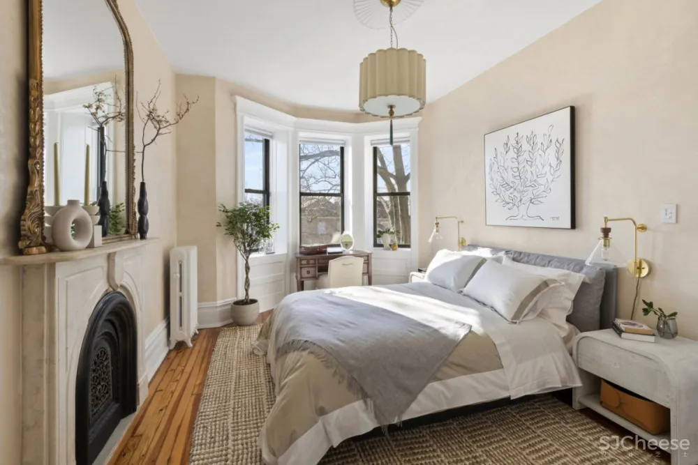 Brownstone Voyer | Victorian Style Townhouse , 现代华丽的古典元素