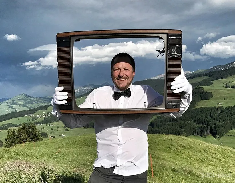 这个酒店,没有门、没有墙、没有天花板、没有厕所……