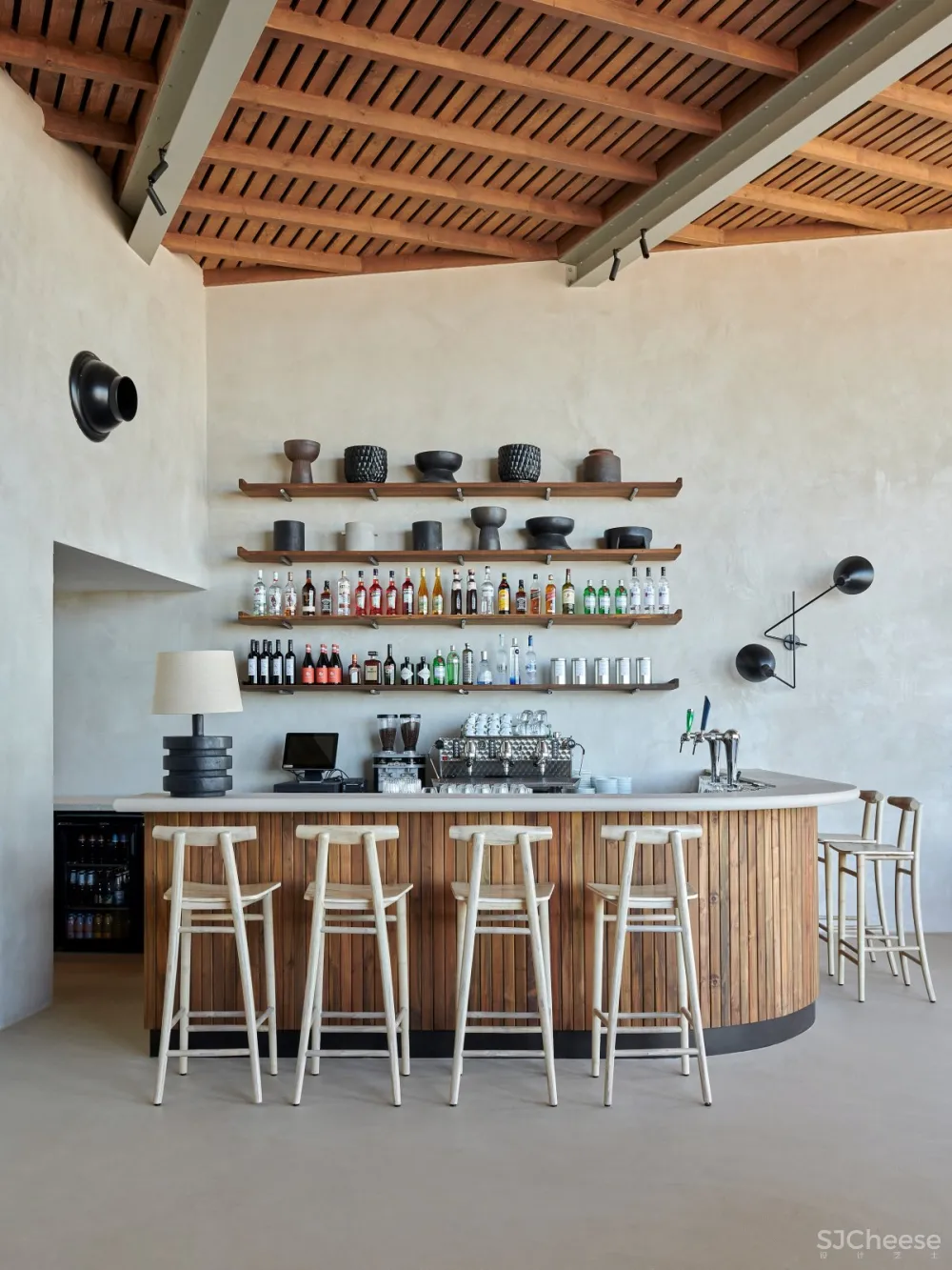 Anne Claus Interiors | De Republiek , 经典永恒的海滨餐厅