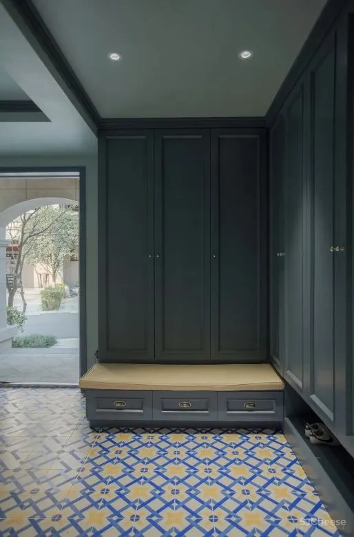 双人树屋、梯下“游戏盒”，还有攀爬架...这么装，无论家里几个娃都能轻松搞定！