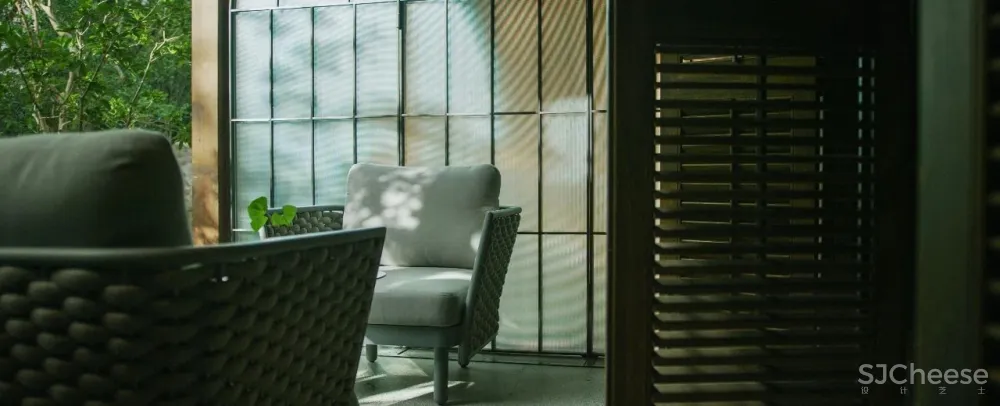 在日常的阴翳中,安然歇憩