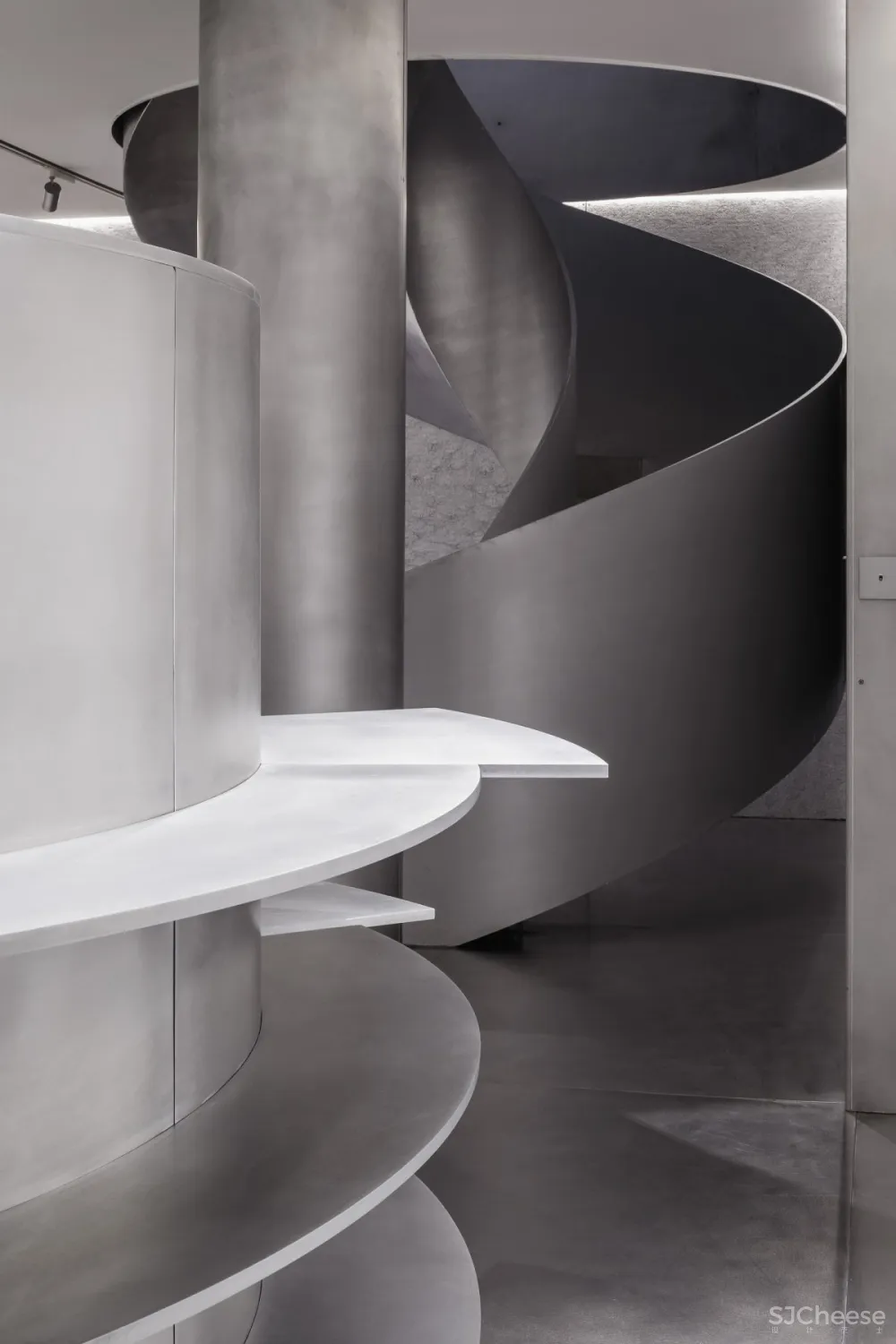 Vasquez Consuegra | MKR Store , 不规则元素的创意空间