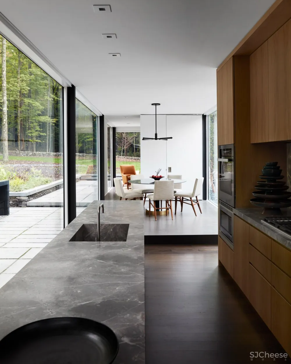 Drake Anderson | Weekend Residence , 舒适宜居的景观别墅