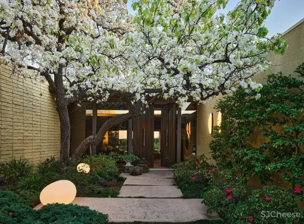 在全球最尊贵住宅区的样板间，学一下「豪宅零售店」的艺术化软装陈设