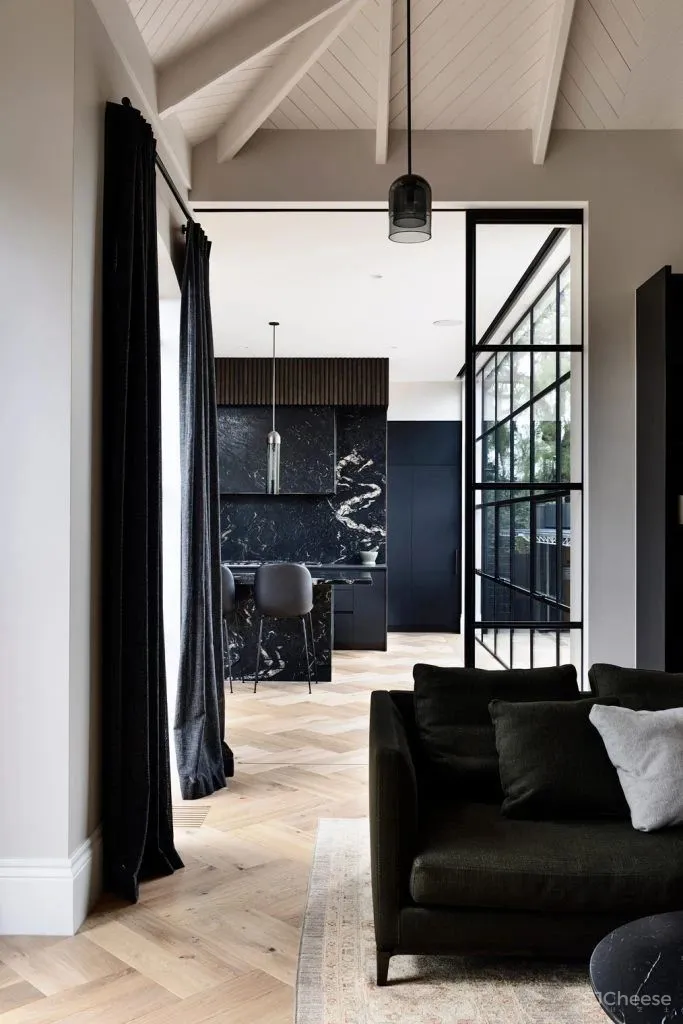 Fiona Austin 新作 历史与当代 传承中复兴