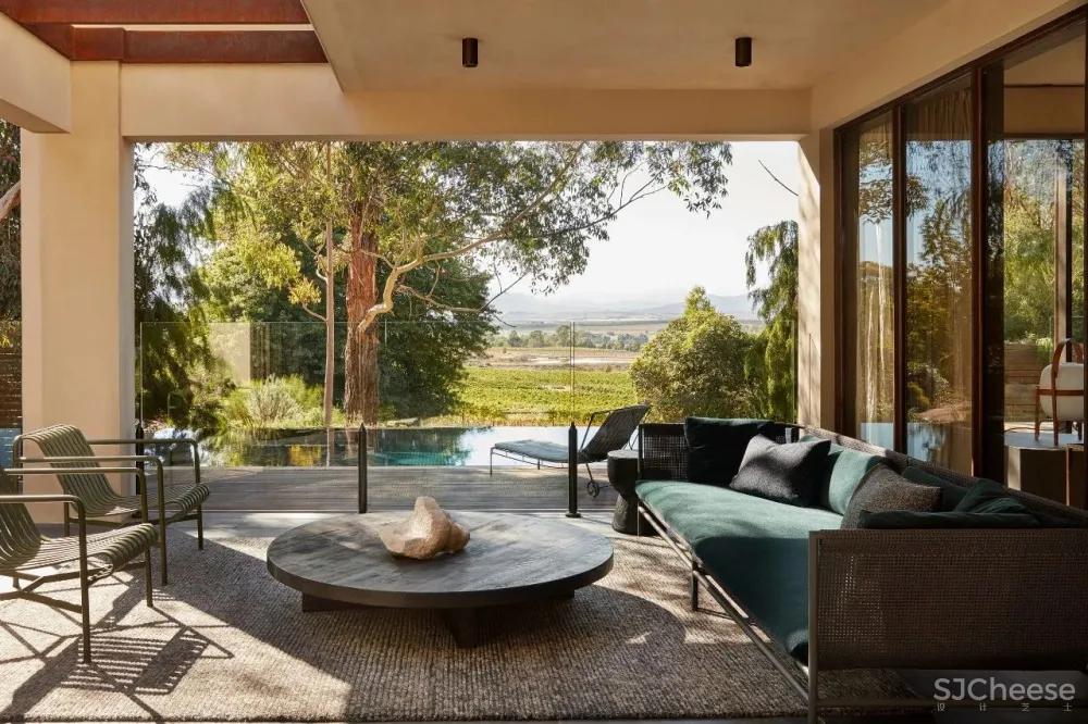 好色，理所当设