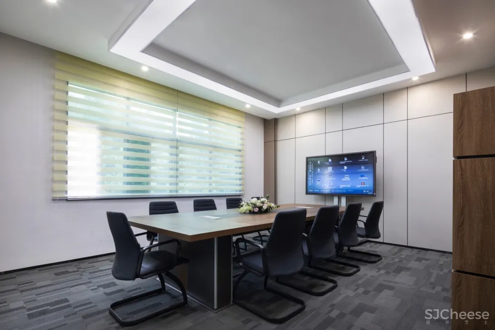 厂区办公空间中的“混天绫”