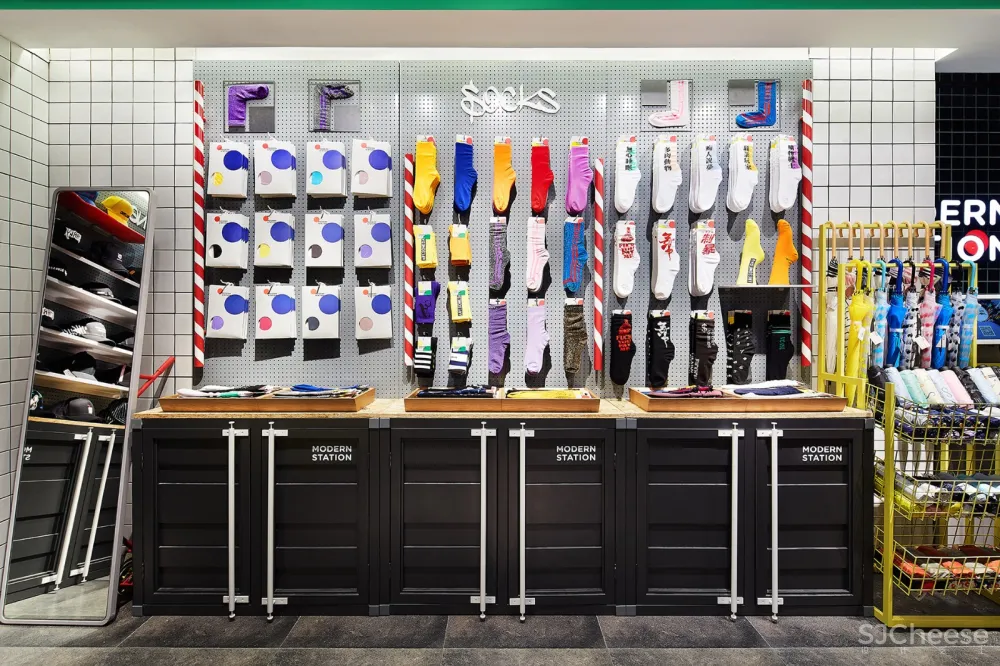 MODERN STATION 潮流空间站