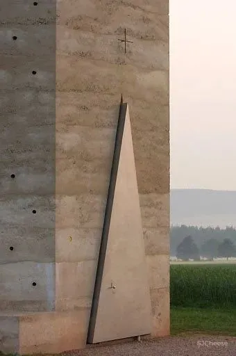 一群村民和一位建筑大师,完成了一个令无数人朝圣的建筑