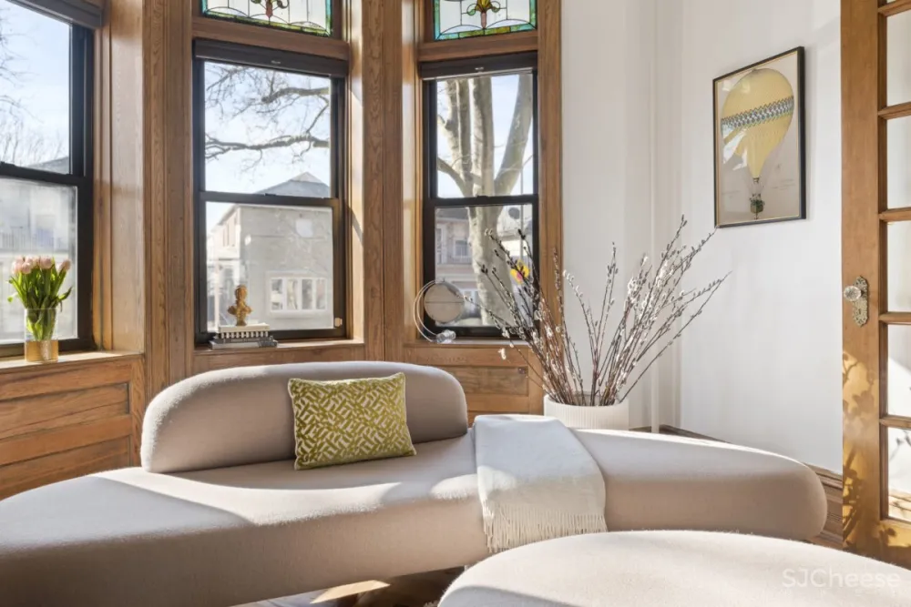 Brownstone Voyer | Victorian Style Townhouse , 现代华丽的古典元素