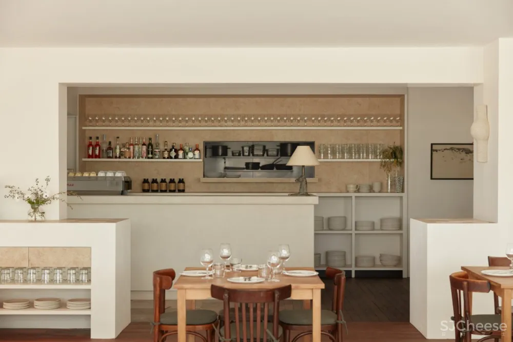 Olivia Bossy | Dunes Palm Beach Restaurant , 慵懒休闲的海滨餐厅