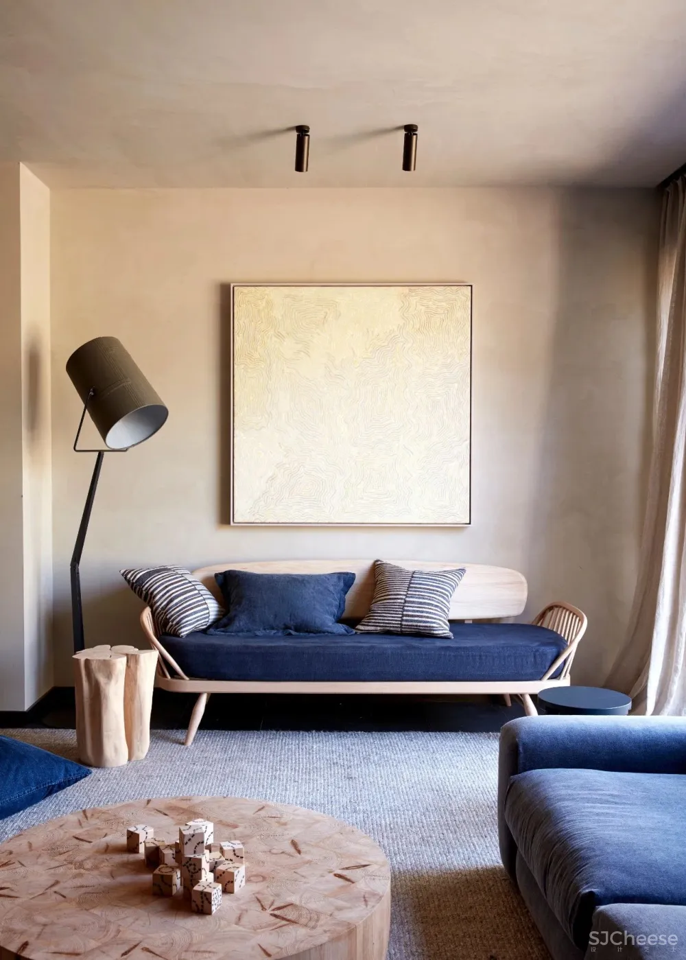 好色，理所当设