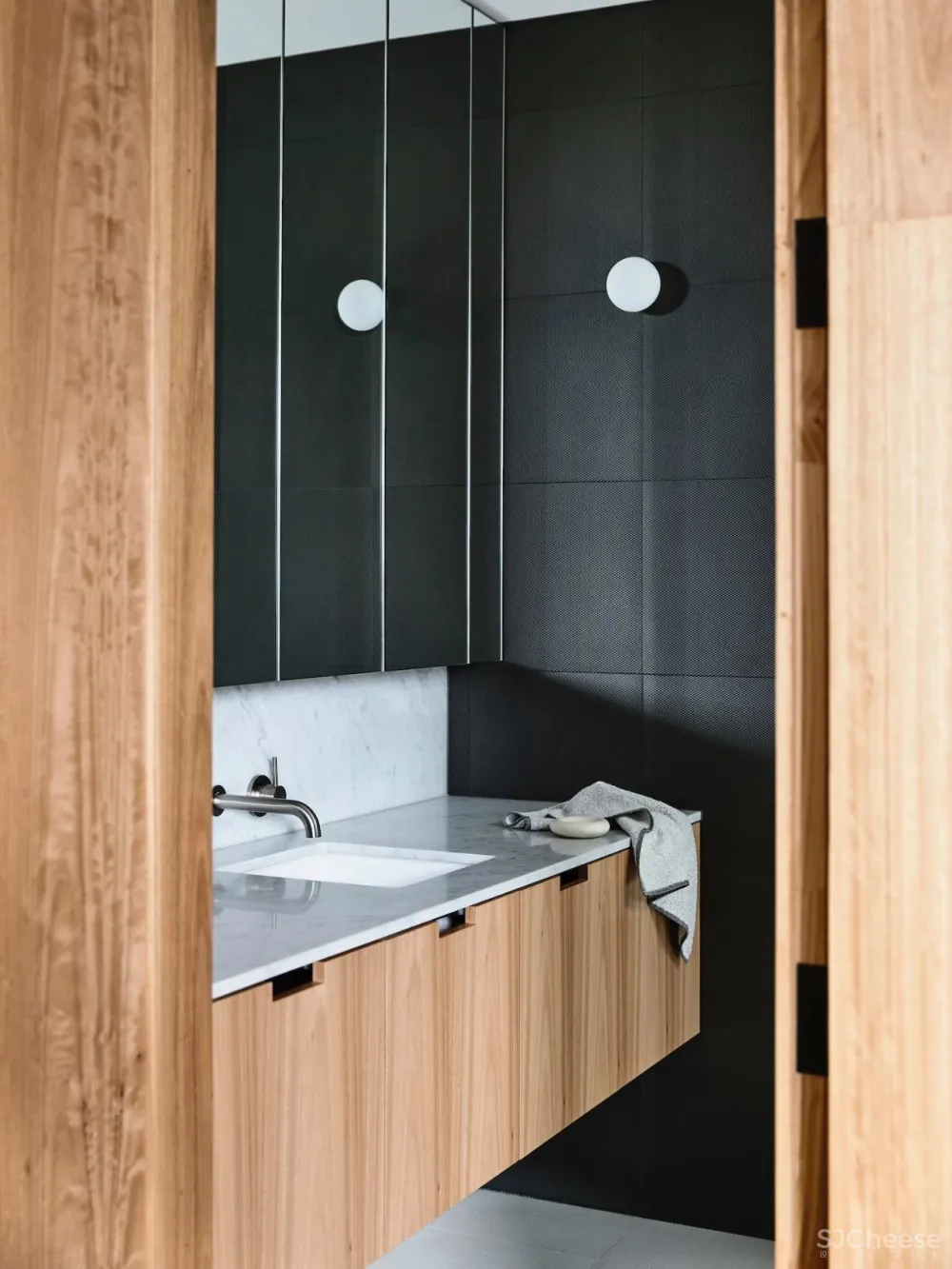 简约现代住宅，用木材打造出温暖舒适的家！