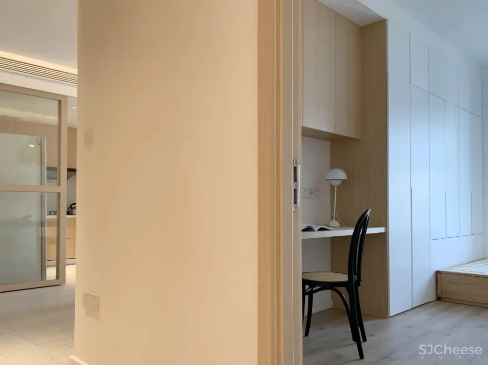 武汉108㎡自然风的家,原木、白墙 通透玻璃,实用不单调