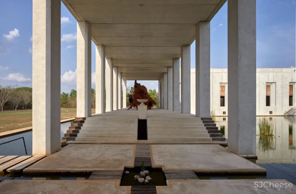 Arcadio Marin | Plantel Matilde , 艺术雕塑的建筑美学