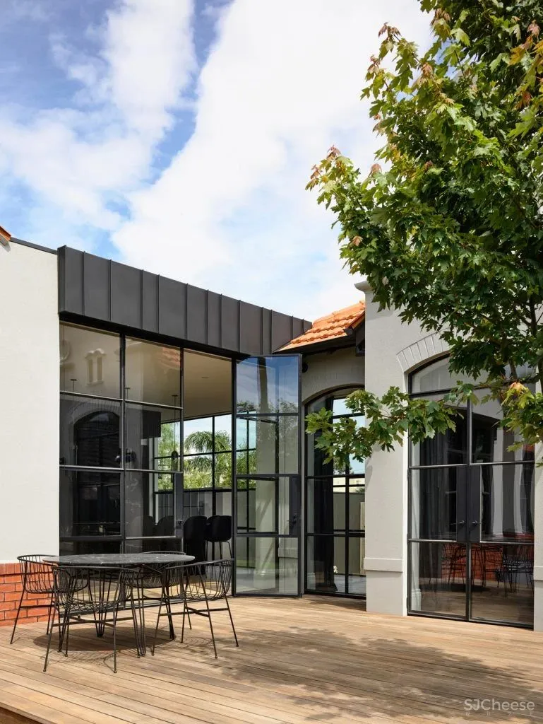 Fiona Austin 新作 历史与当代 传承中复兴