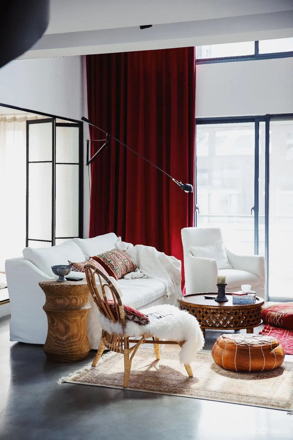 麻辣烫店倒闭,文艺青年用自己160m²的家逆袭,自由流浪的感觉太好了!