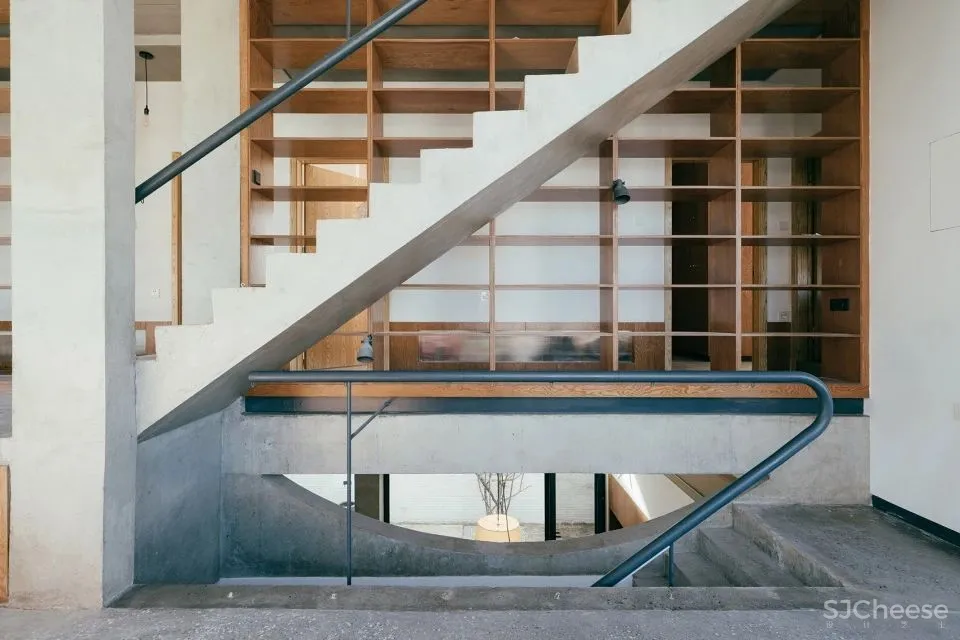 新作 联排住宅的创意改造 缝中之家,北京 察社办公室