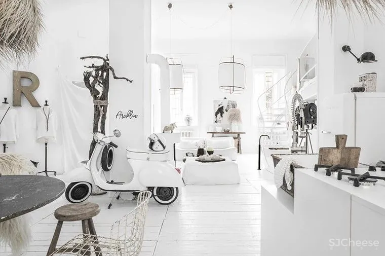 网红民宿设计参考:用夢幻白打造出来的空間。