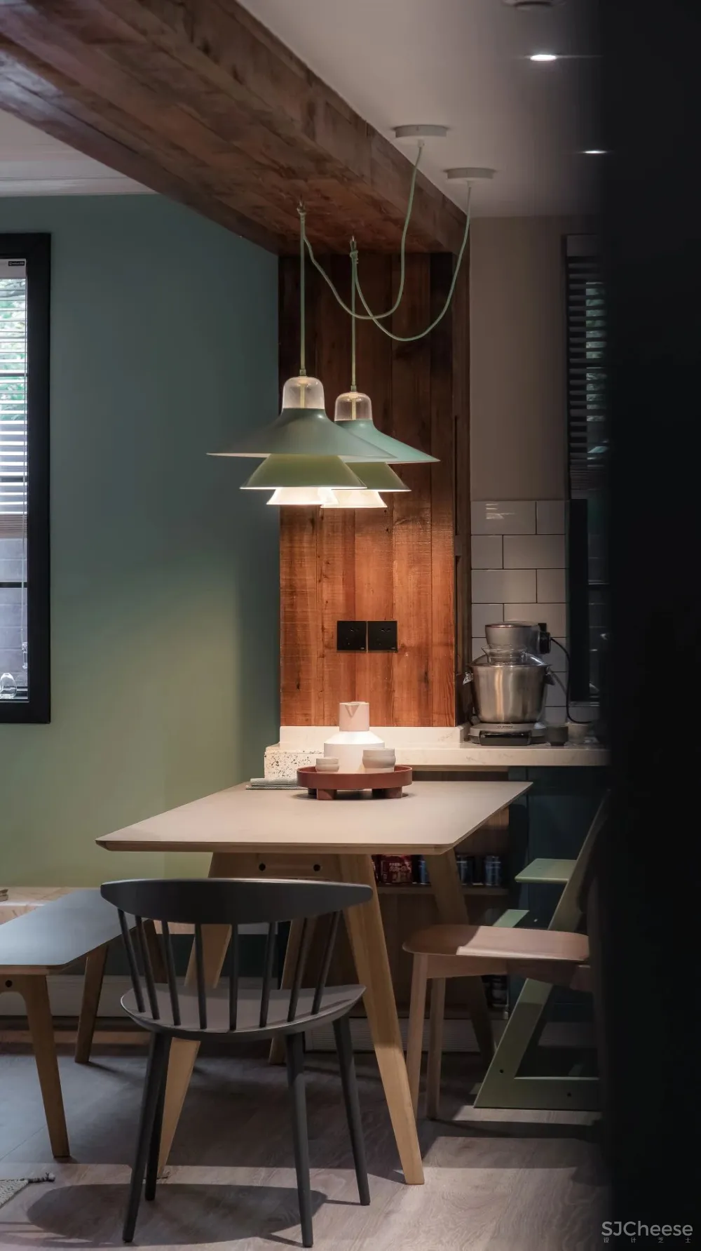 双人树屋、梯下“游戏盒”，还有攀爬架...这么装，无论家里几个娃都能轻松搞定！