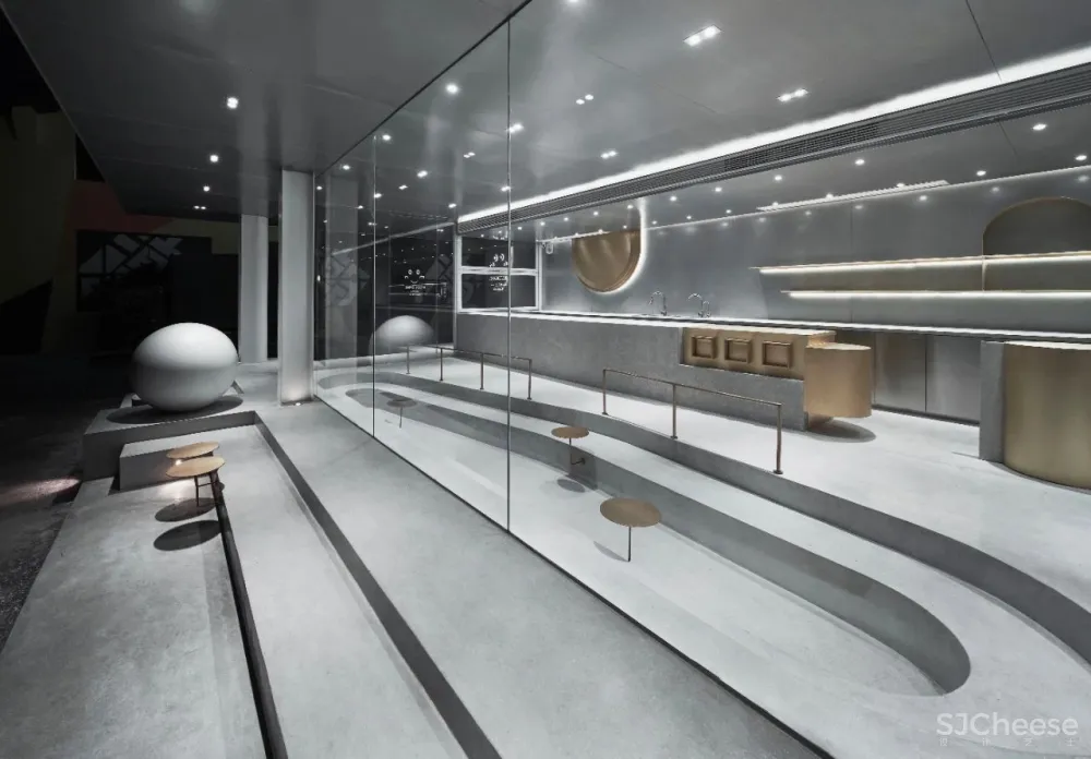 偏离设计丨MOON Photo Studio