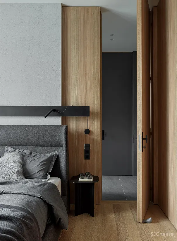 独居女性的126平米让时髦与智能打造“暗黑系”的温暖空间