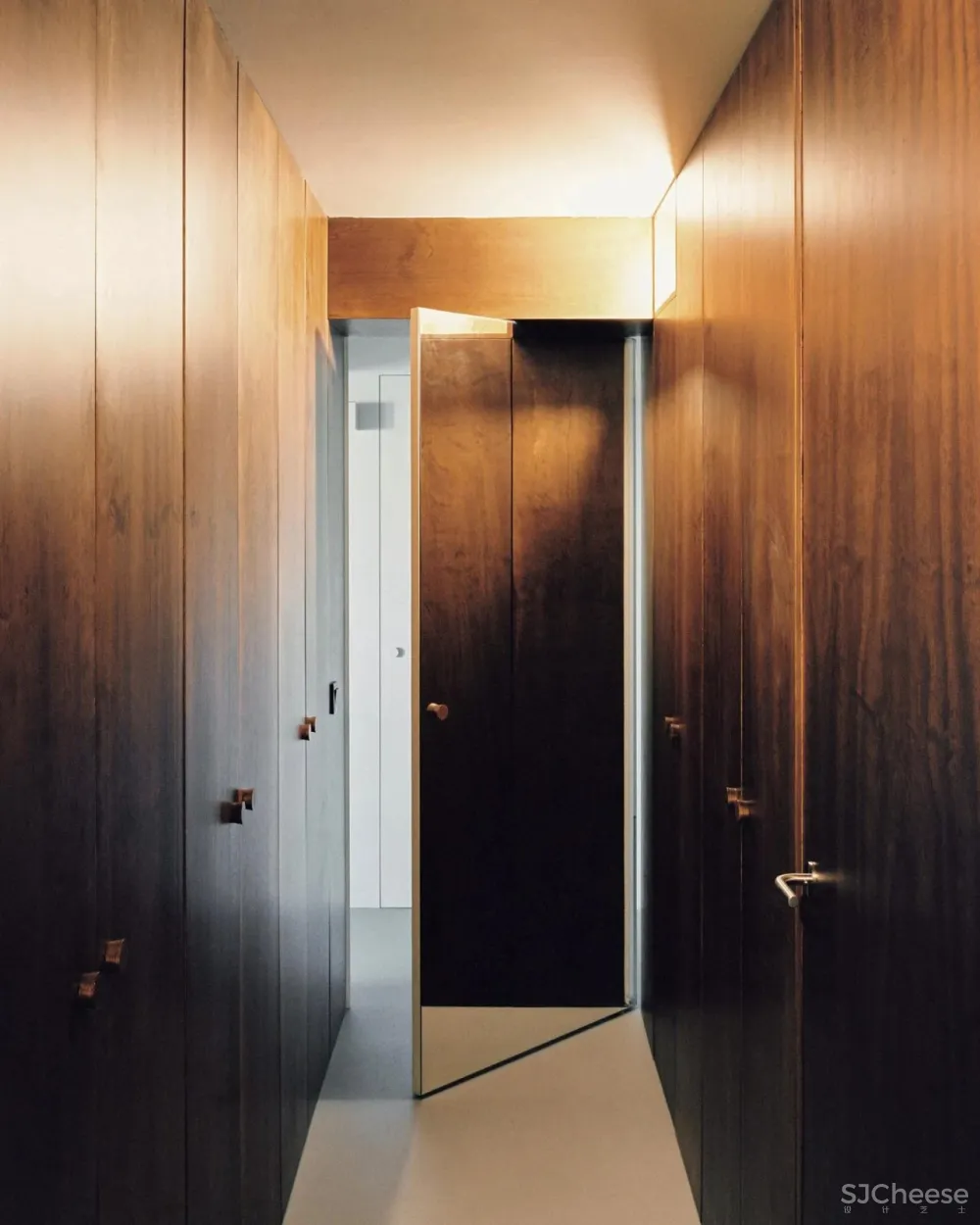 Arriba|設計的高陡海岸