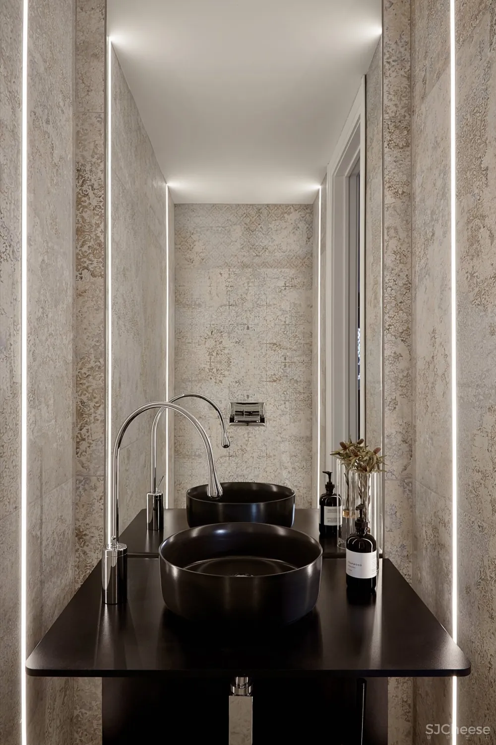 Ancerl Studio | Euclid Residence , 现代明亮的特色住宅