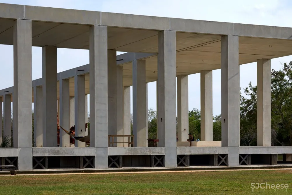 Arcadio Marin | Plantel Matilde , 艺术雕塑的建筑美学